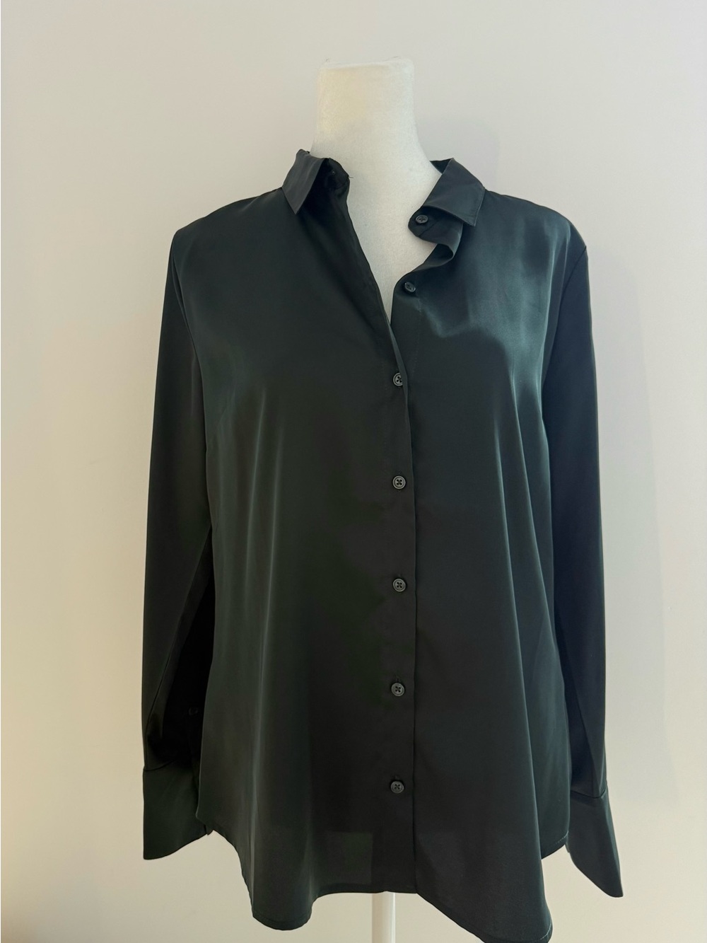 Banana Republic Forrest Green Satin Button-Up Blouse